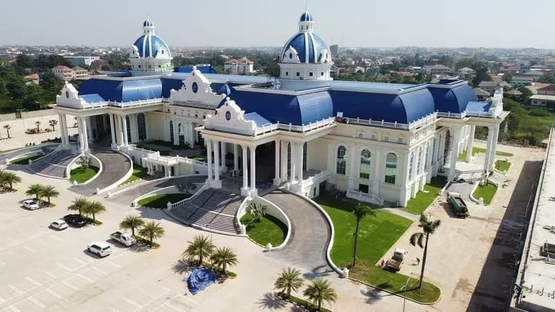 Restaurant kitchen equipment solution provided by commercial kitchen contractor and supplier