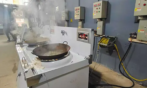 High-temperature aging test for commercial kitchen equipment to ensure long-term reliability and safety.